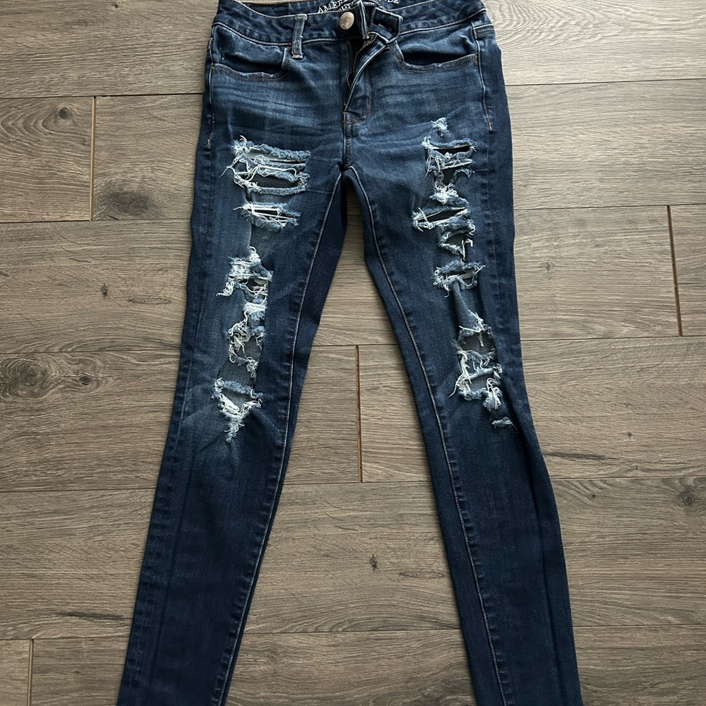Dark washed American Eagle Regular skinny jeans
